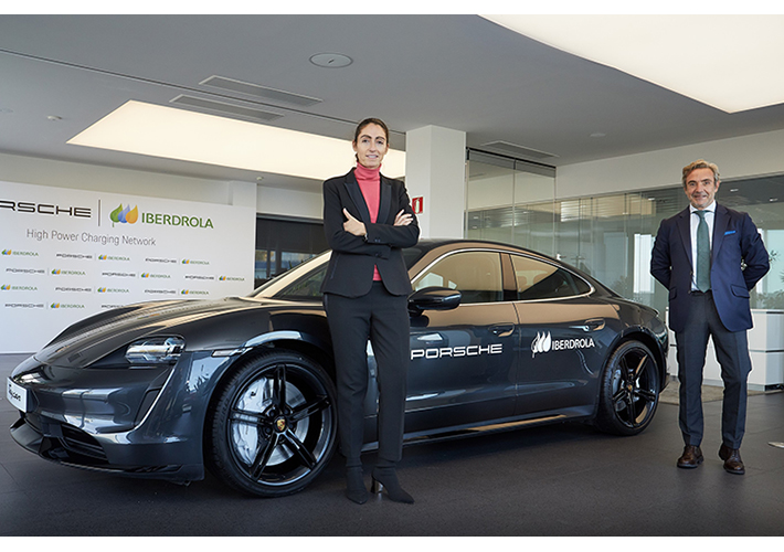 foto noticia Iberdrola y Porsche se unen para promover la recarga ultrarrápida de vehículo eléctrico en España.